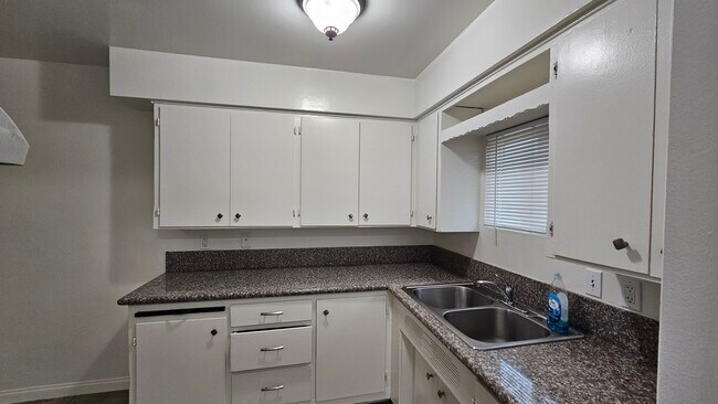 Foto del edificio - 12973 13th St