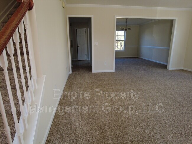 Building Photo - 122 Waterville Dr