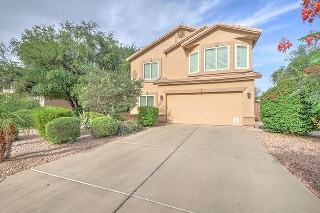 Building Photo - COMING SOON! Gorgeous Gilbert Home with Go...