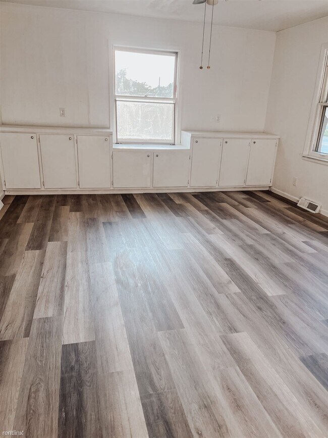 Foto del edificio - 3 br, 2 bath House - 2709 South Sterling A...