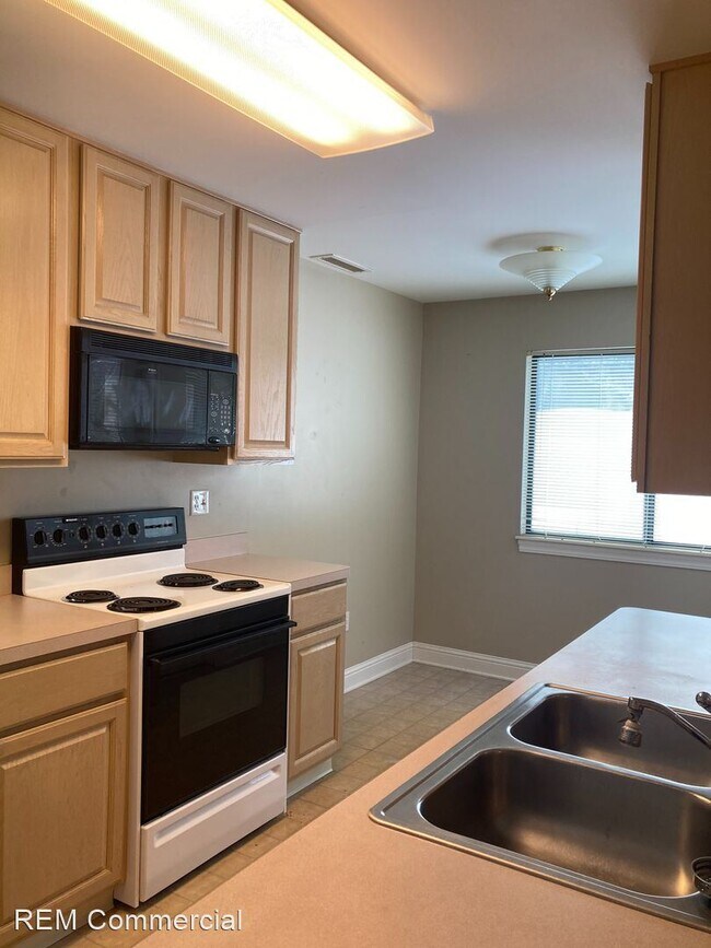 Foto del edificio - 2 br, 2 bath House - 3800 Rosemont Blvd #113A