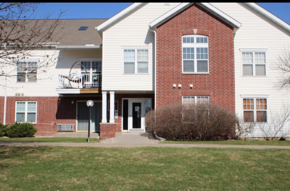 Primary Photo - 33A Grand Canyon Dr