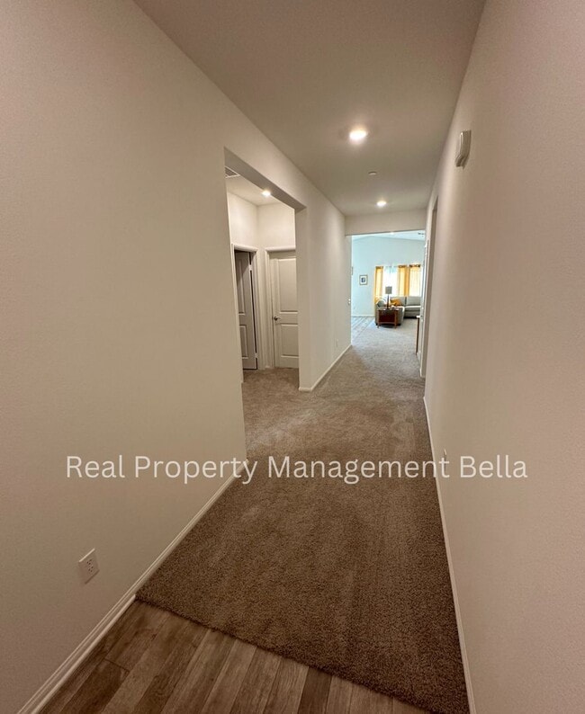 Building Photo - 4 Bed 3 Bath New Build Home in Perris- Mov...