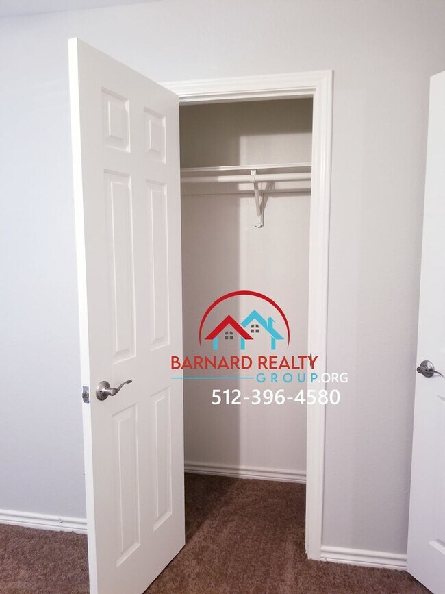 Foto del edificio - Newly Remodeled 3 Bedroom, 1.5 Bath