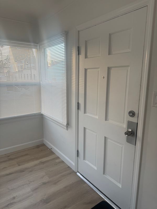 Foto del edificio - 9924 Rosewood Ave.