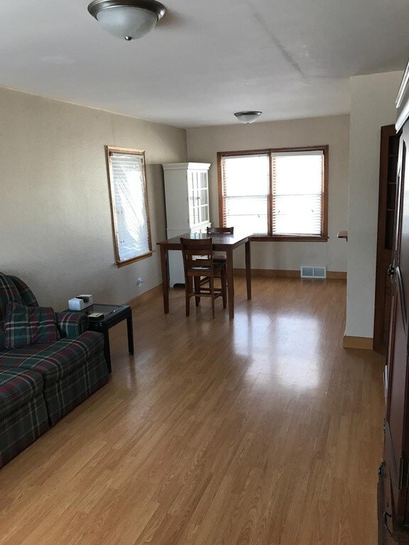 Foto del edificio - 1171 Bourland Ave