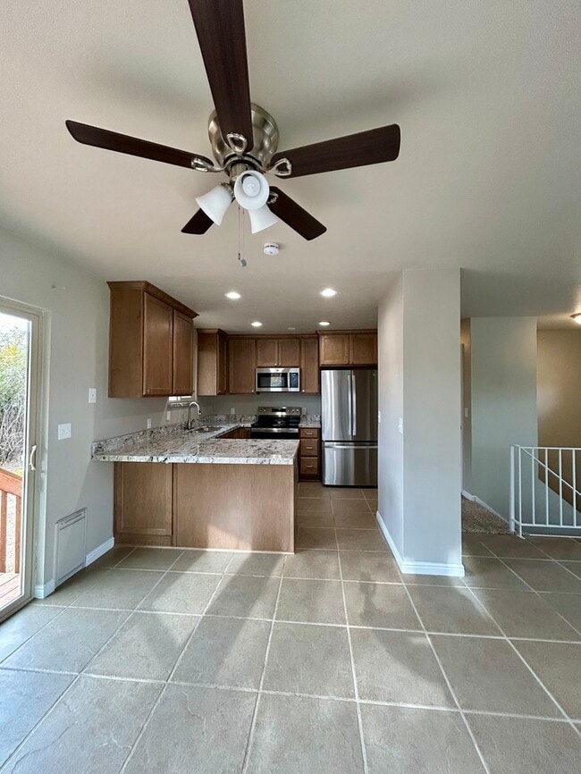 Building Photo - Remodeled 3 Bed, 2 Bath Home in West Jordan — Available Now