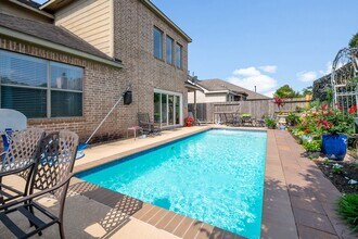 Building Photo - 24514 San Pellino Dr