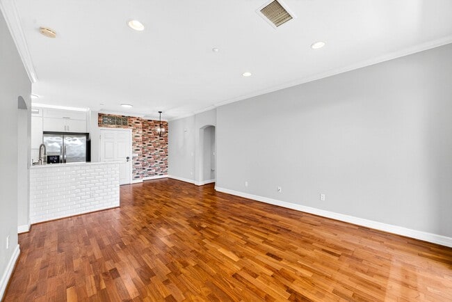 Building Photo - Luxury Downtown San Diego Condo | 2BR/2BA at Park Blvd West – $3,300/mo