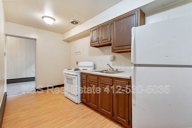 Photo - 441-443-445 Library St Apartment