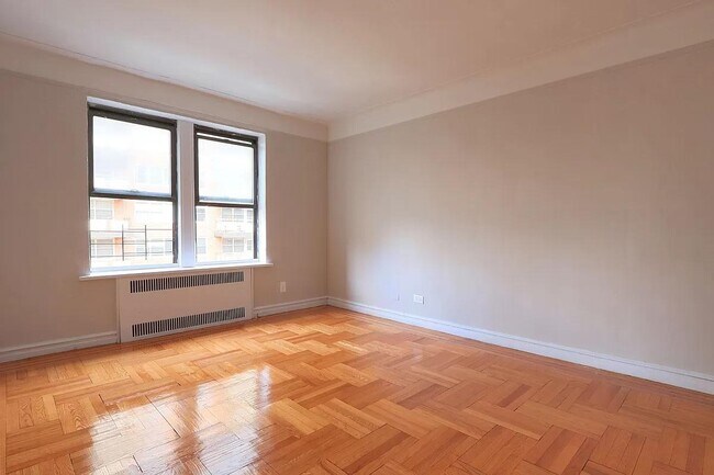 Foto del edificio - 108-24 71st Ave