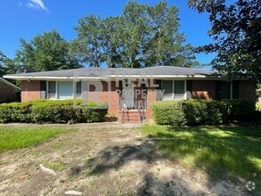 Building Photo - 2970 Malibu Dr