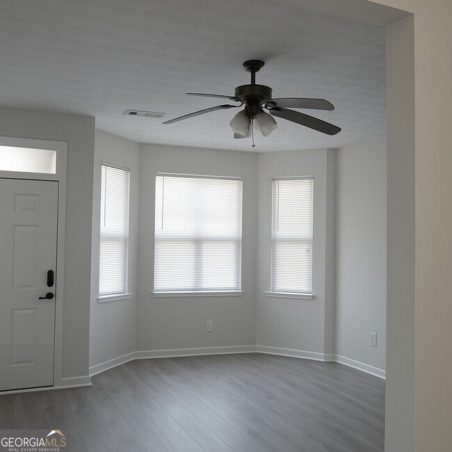 Foto del edificio - 6416 Ellenwood Dr