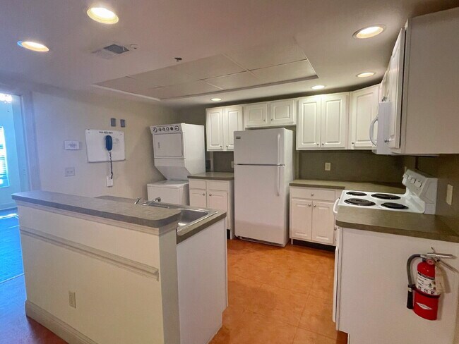 Foto del edificio - Historic Downtown | 4BR/4BA | Near Flagler College