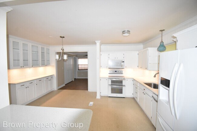 Foto del edificio - 3 br, 2 bath House - 214 Marshall Rd