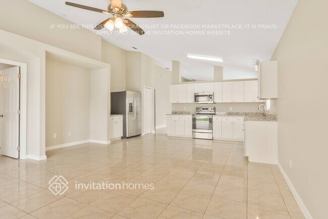 Building Photo - 6558 Cherry Grove Cir