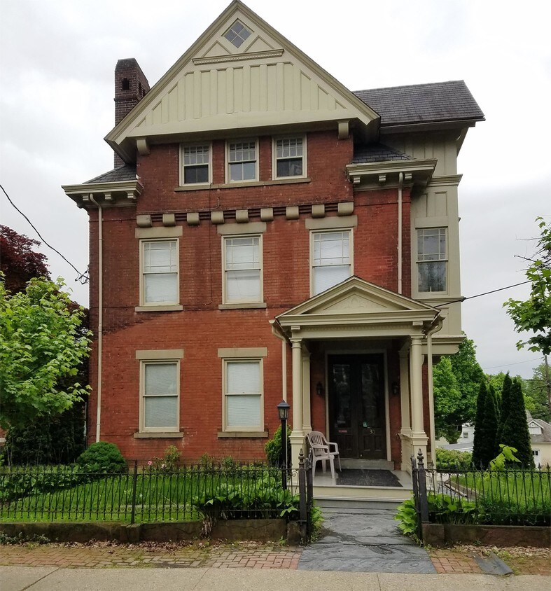 30 E Market St Unit 1, Bethlehem, PA 18018 Apartment for Rent in