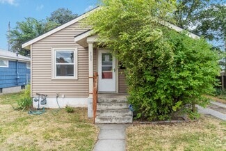 Building Photo - 908 E Longfellow Ave