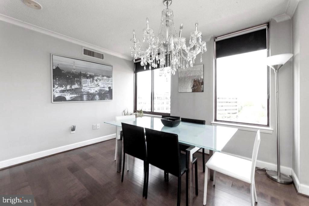 Foto principal - 1220 N Fillmore St