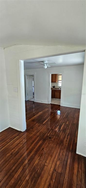 Foto del edificio - 708 Grove St N