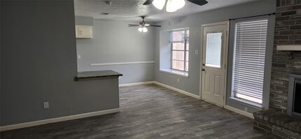 Building Photo - 10115 Enchanted Stone Dr