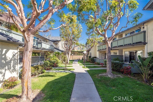 Foto del edificio - 18242 Parkview Ln