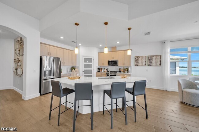 Building Photo - 16578 Ridgeview Cir