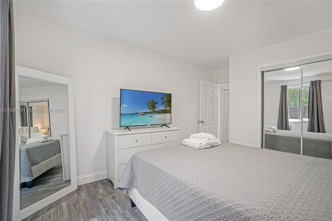 Foto del edificio - 168 NW 32nd St