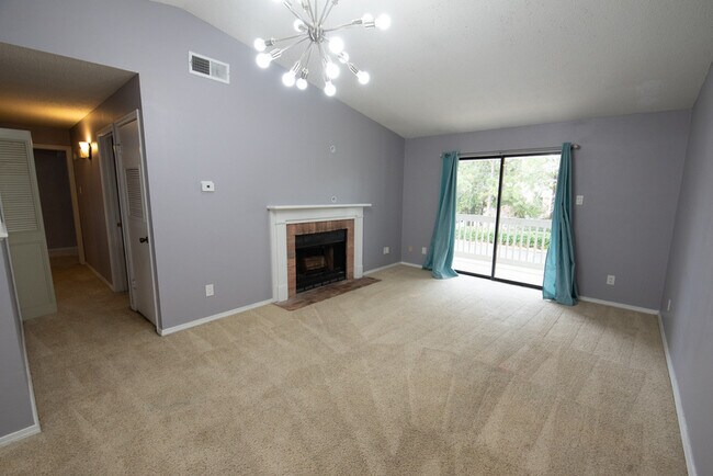 Building Photo - 1251 Henckley Ave