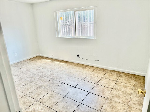 Foto del edificio - 2643 Taylor Rd