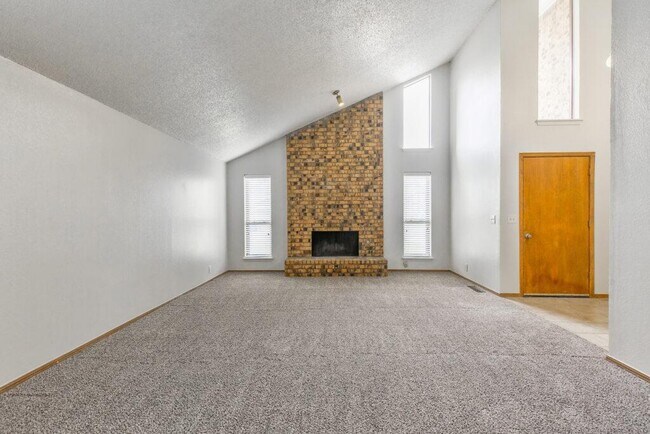 Foto del edificio - 1324 Kelly Park Rd