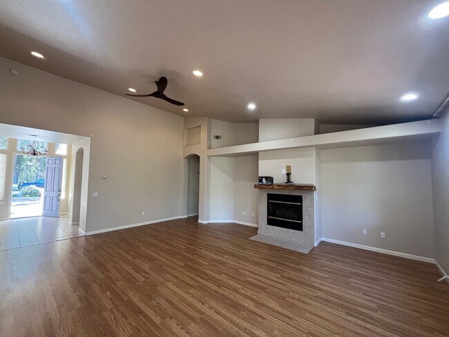 Building Photo - Monarch Grove Los Osos