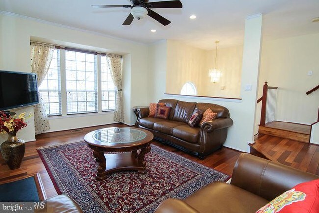 Foto del edificio - 7777 Blueberry Hill Ln