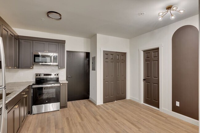 Building Photo - 36 Pawling Ave