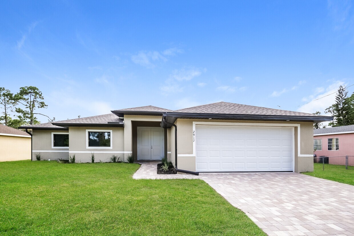 Foto principal - 3212 44th St W