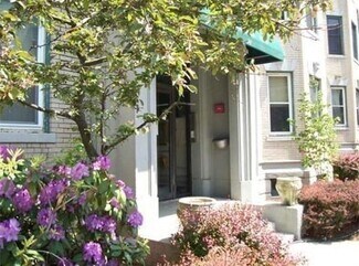 Building Photo - 84 Gordon St