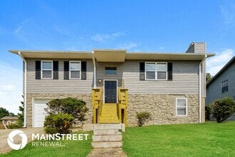 Building Photo - 1833 Huntington Dr