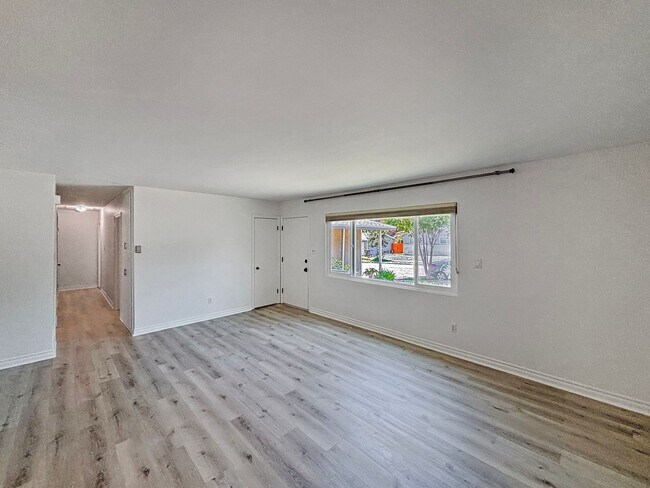 Foto del edificio - Beautiful 5BD/3BA House Near SDSU W/ W/D, ...