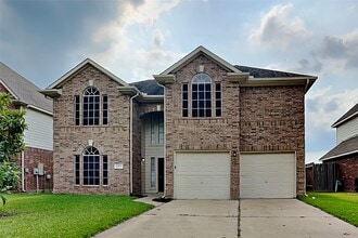 Building Photo - 22723 W Waterlake