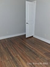 Building Photo - 23 E 4th St