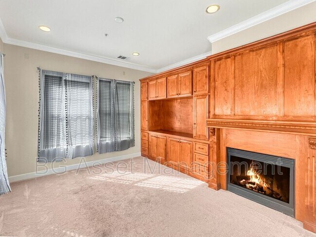 Building Photo - 1240 Sonata Dr