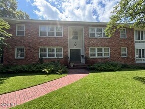 Building Photo - 3 Minnowbrook Ave