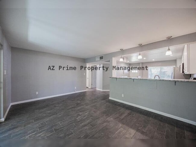Building Photo - 6521 N 19th Dr
