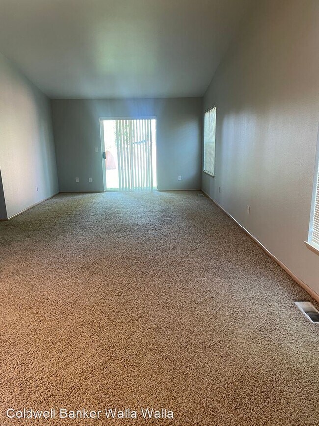 Foto del edificio - 2 br, 2 bath House - 822 SE Marine Drive