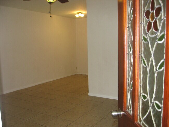 Foto del edificio - 11205 NE 10th Ave