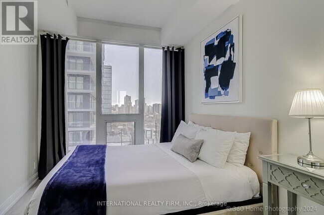 Building Photo - 181 Dundas St E