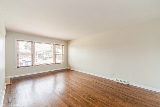 Foto del edificio - 7620 W Norridge St