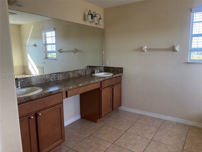 Foto del edificio - 2579 Carrickton Cir