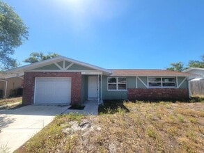 Building Photo - 10225 Gardenia Ln