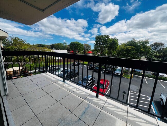 Foto del edificio - 8307 SW 142nd Ave